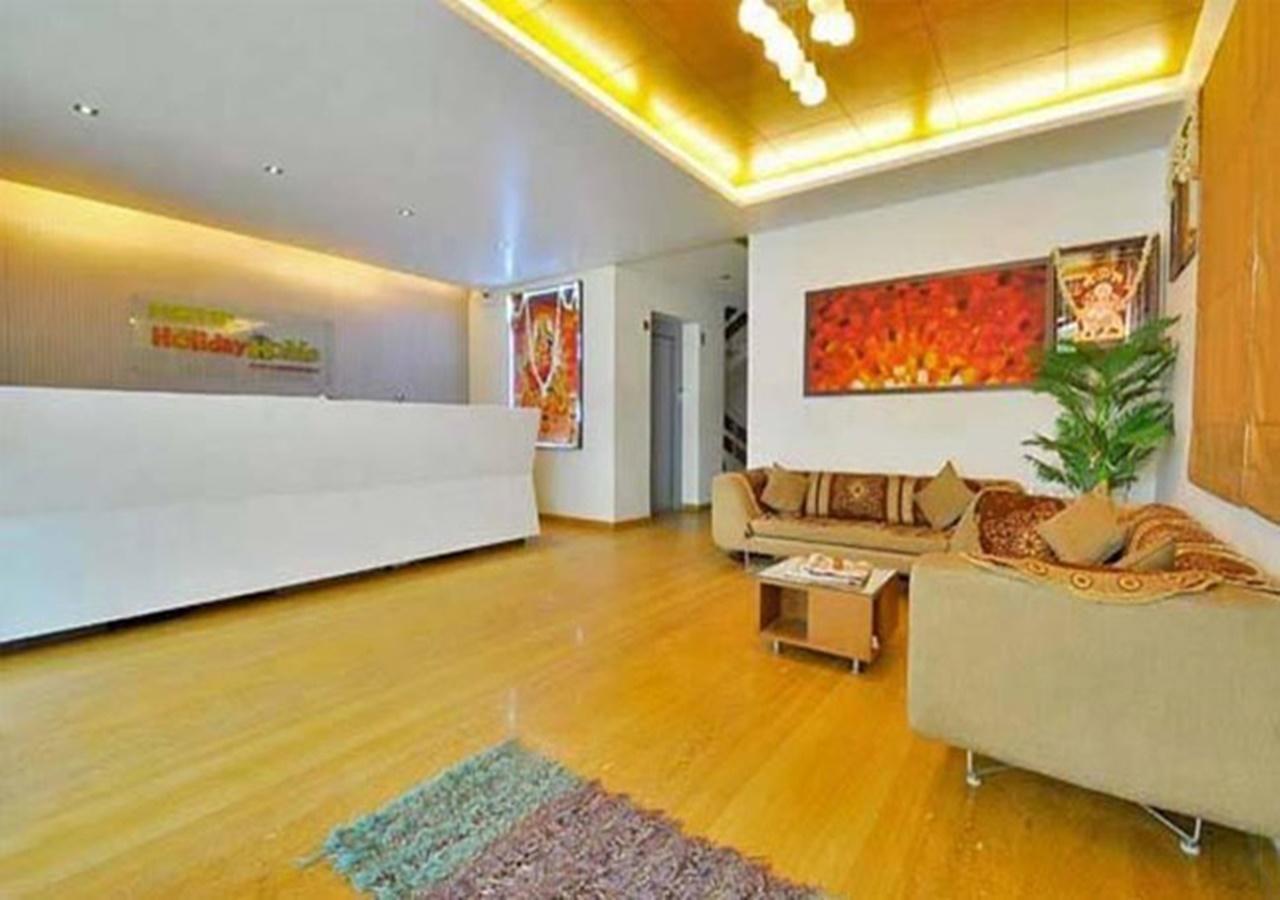Hotel Holiday Home Бангалор Экстерьер фото