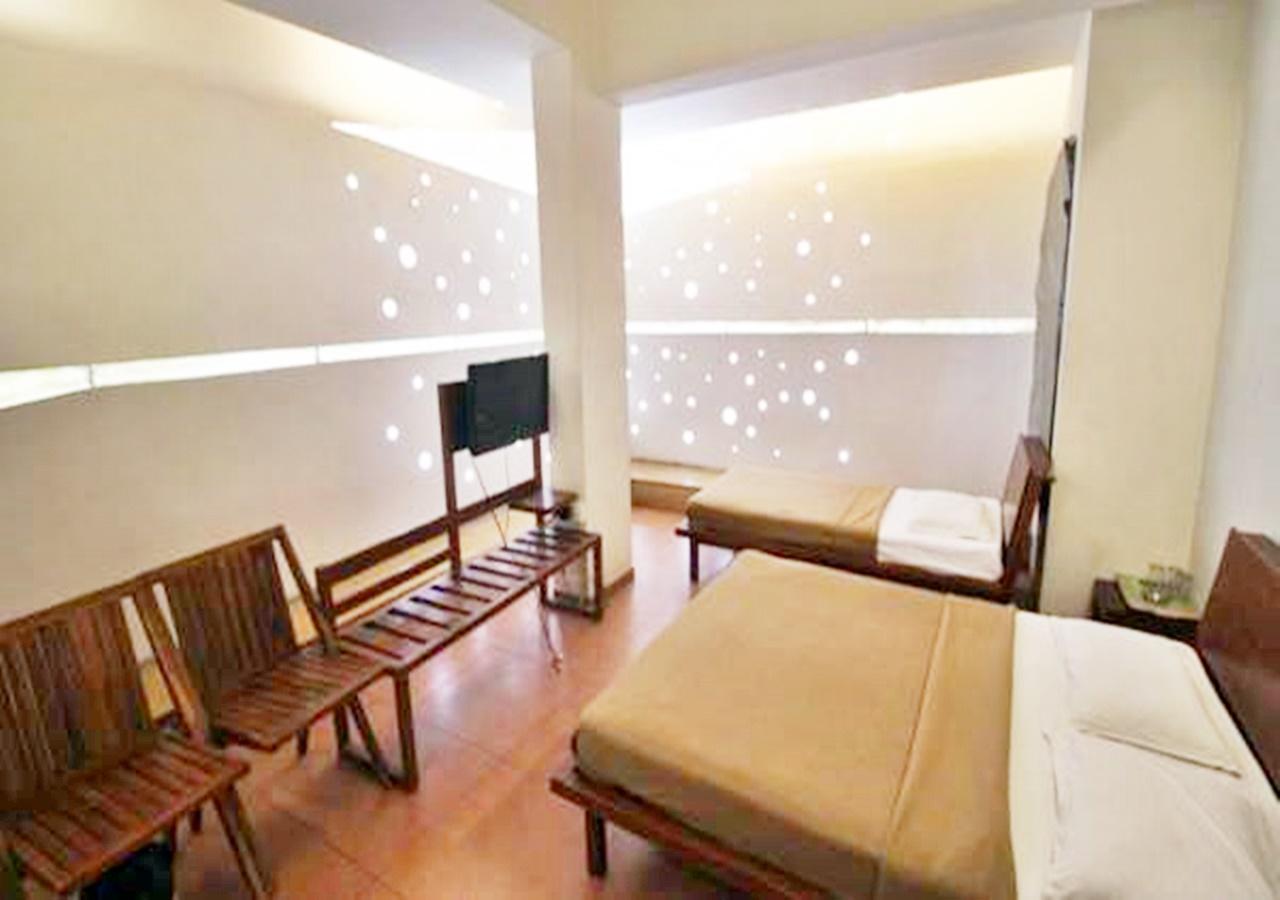 Hotel Holiday Home Бангалор Экстерьер фото