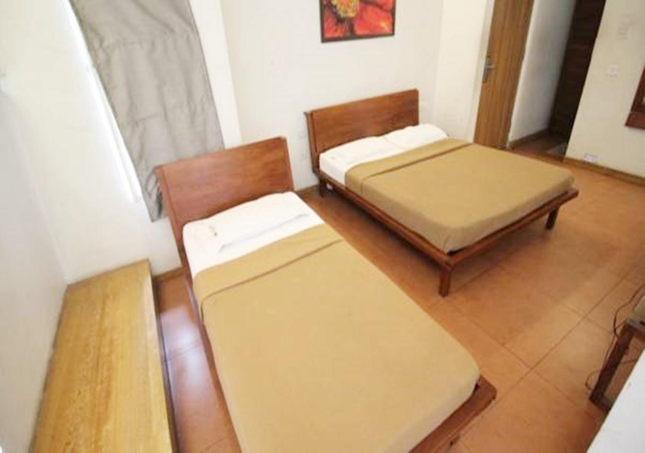 Hotel Holiday Home Бангалор Экстерьер фото